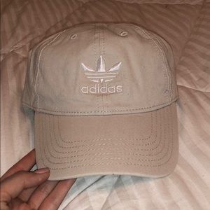 Adidas tan hat